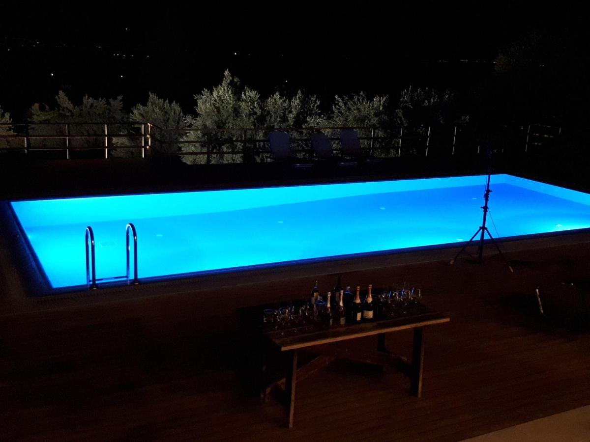 / Sea View And Pool Nearby Athens * Kalamos (Attica)