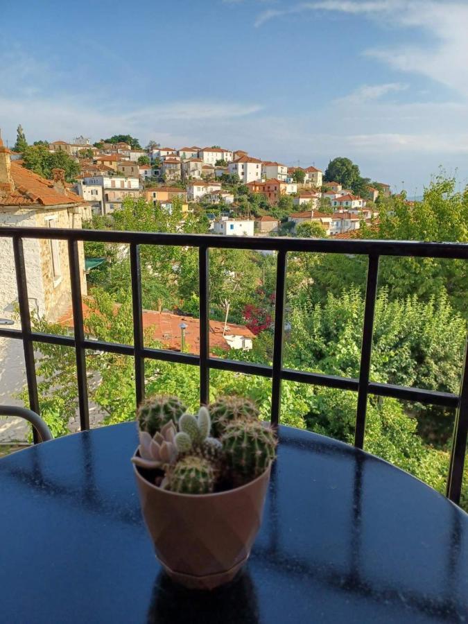 Guest house Maravelias