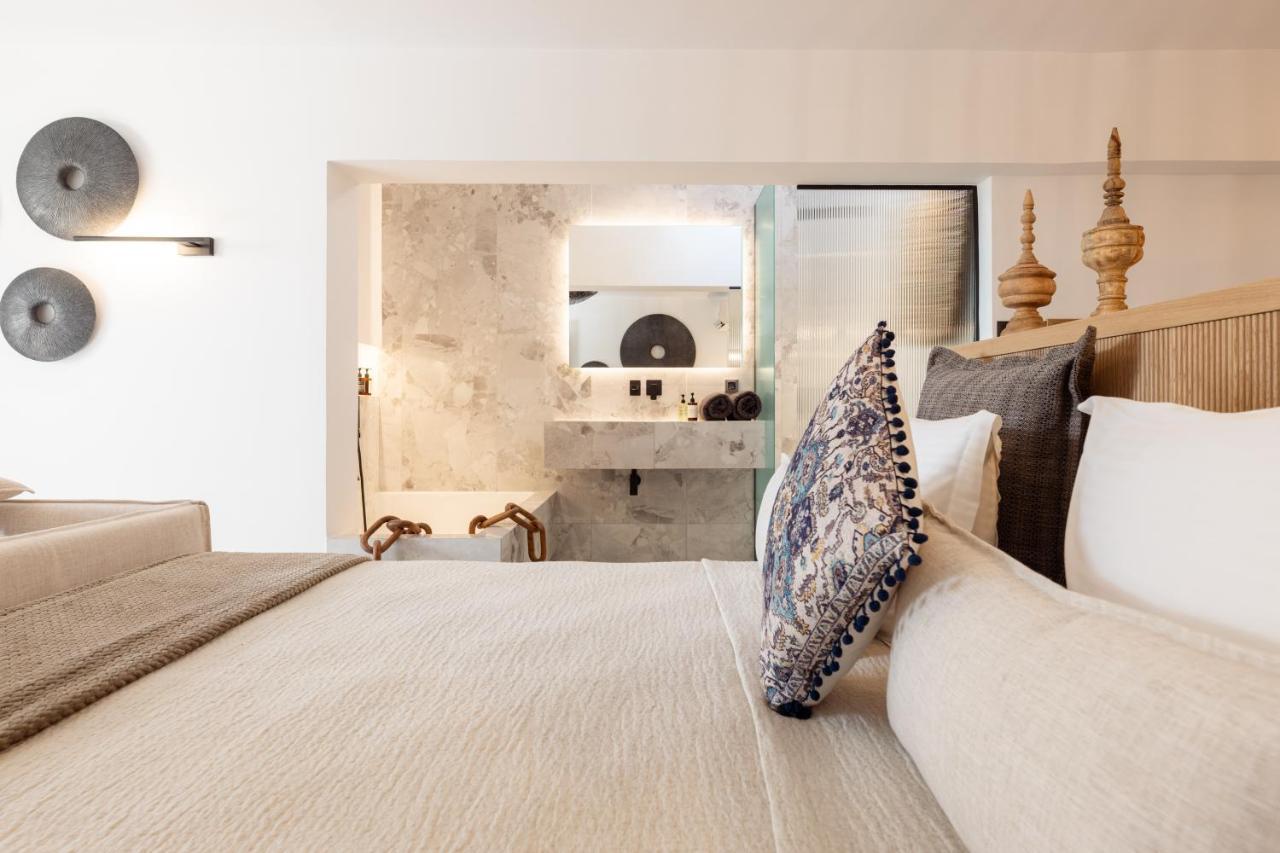 Athina And Apartment