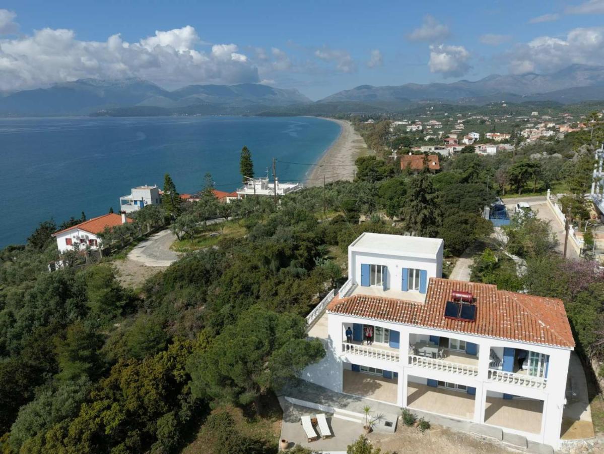 Laconian Collection Big Blue Villa