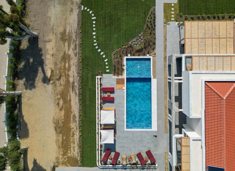 Amyntas Seafront Hotel 3*