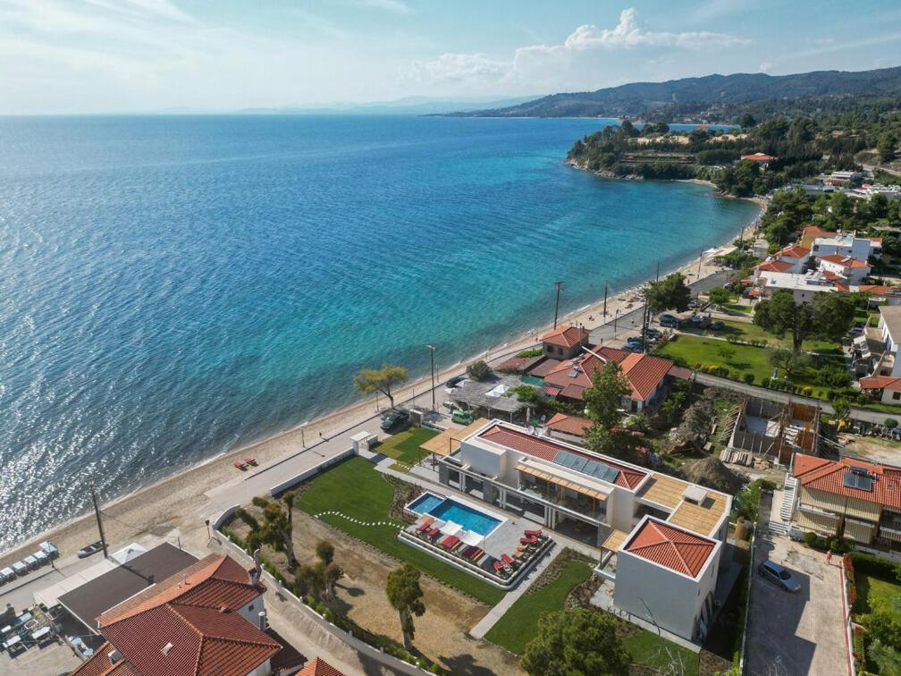 Amyntas Seafront 3*