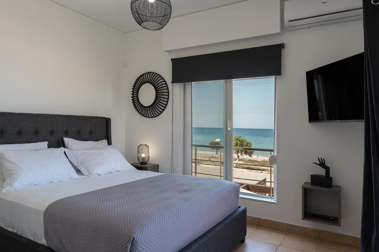 Villa Per Mare Maleme (Crete)