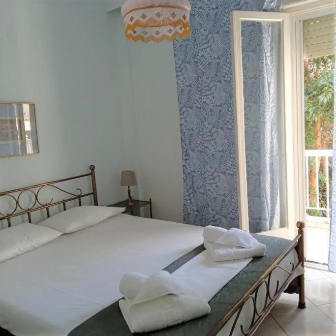 Cozy 10 M From The Sea Kalikratia Halkidiki Apartment
