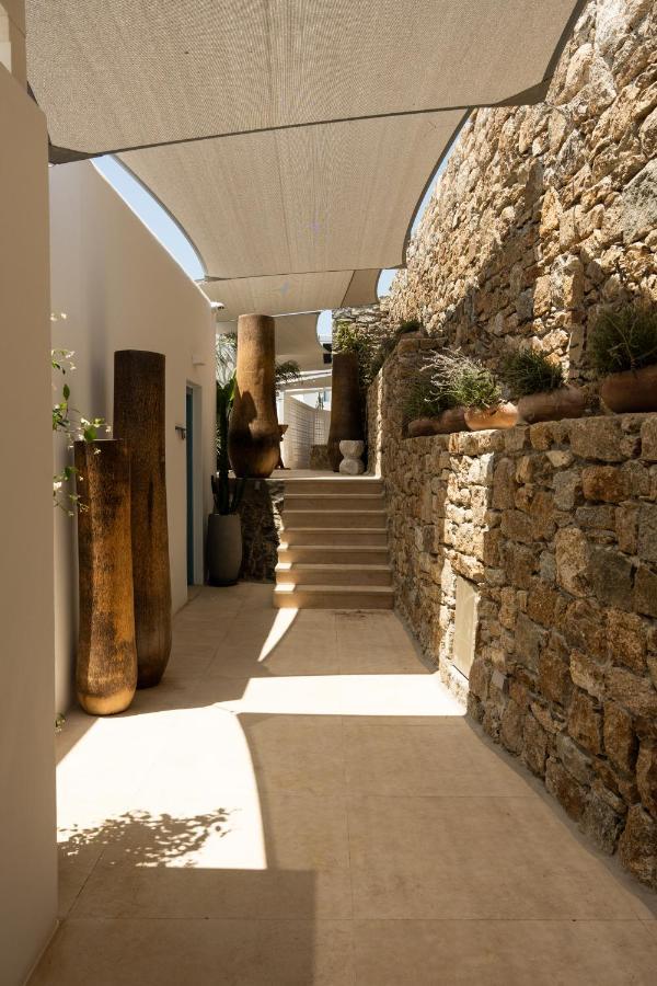 νumi Boutique *