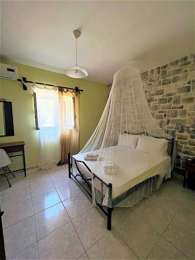 Ranias Dell Olivetto Apartment *