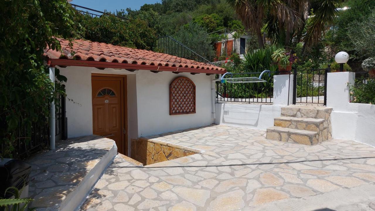 Sissy & Apartment Sivota (Epirus)