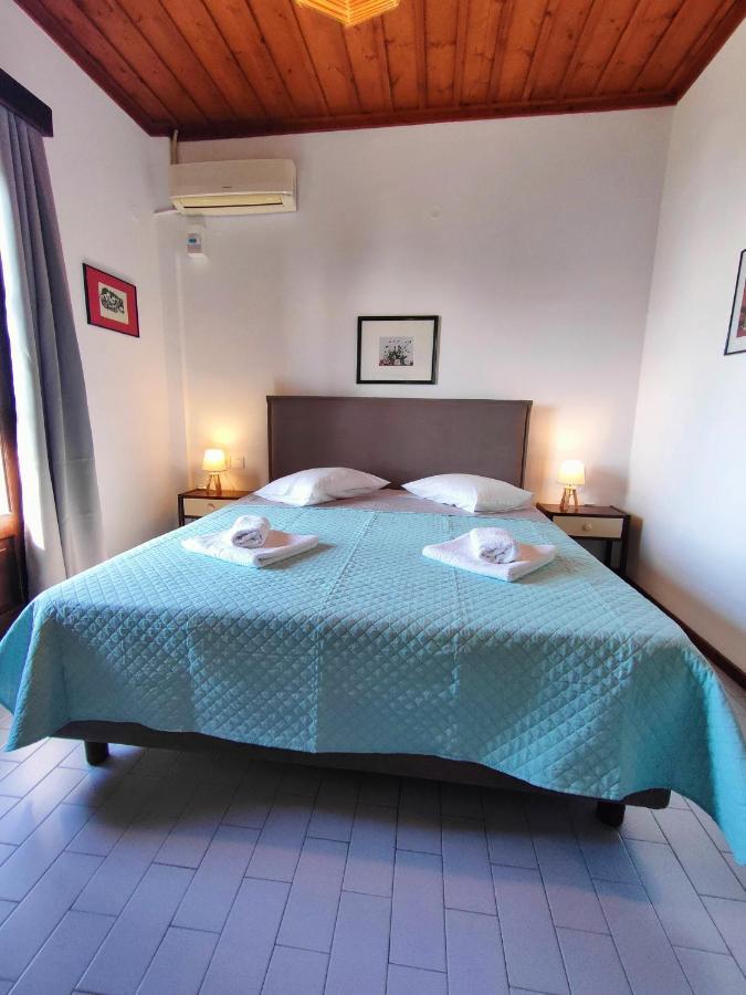 Hotel Vrionis 2*