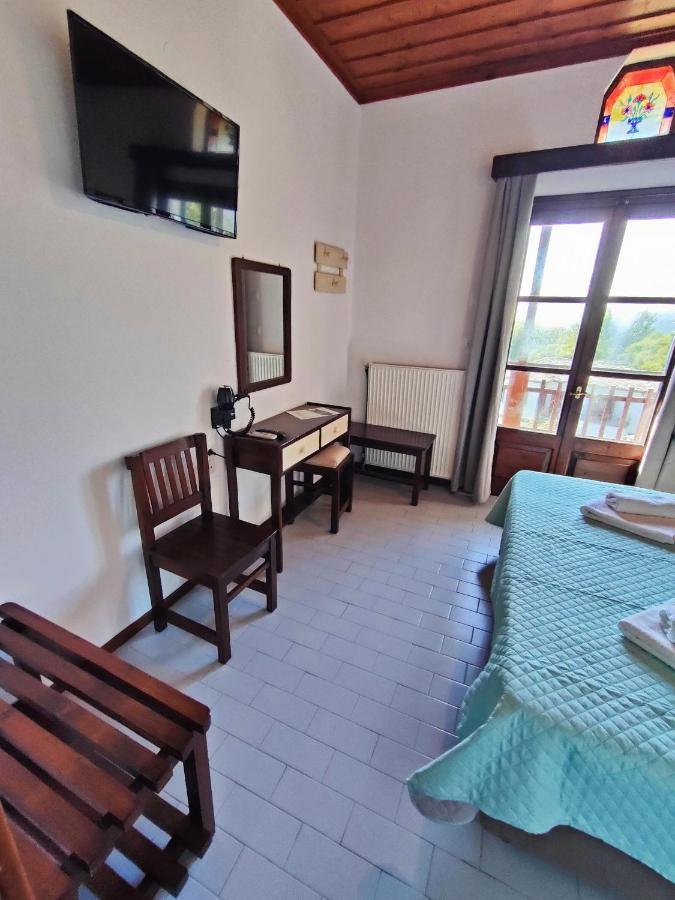 Vrionis Hotel