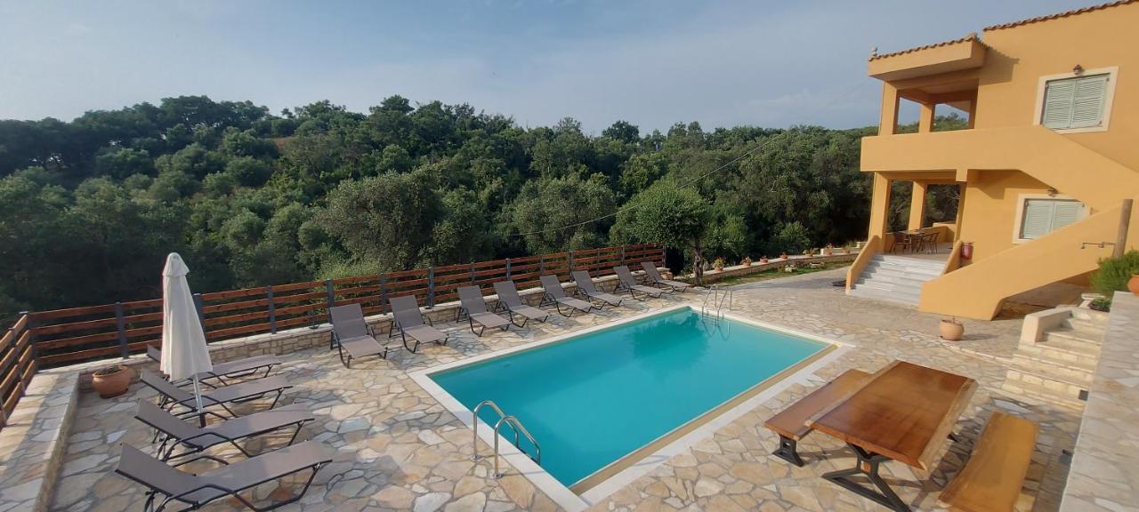 Kostas-ne Corfu With Heated Salt Swimming Pool
