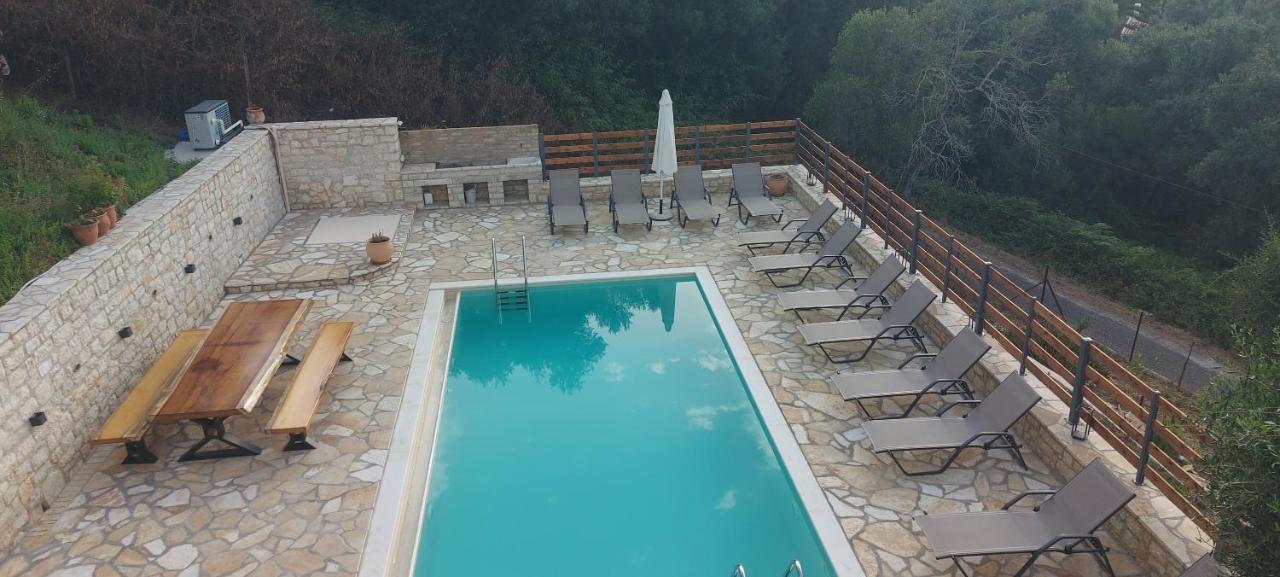Kostas-ne Corfu With Heated Salt Swimming Pool