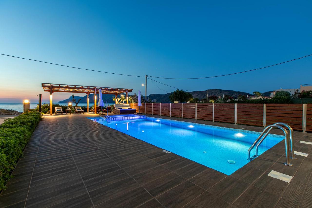 Niovi Seaside Apartment *