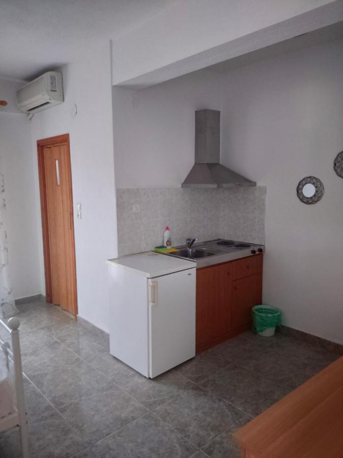 Vigla House *