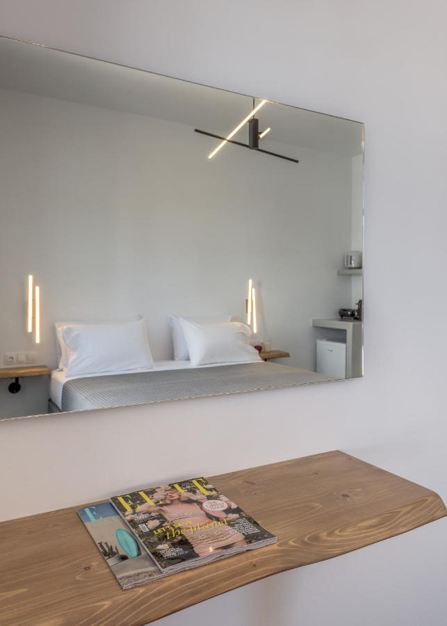 Michalis Studios * Pollonia