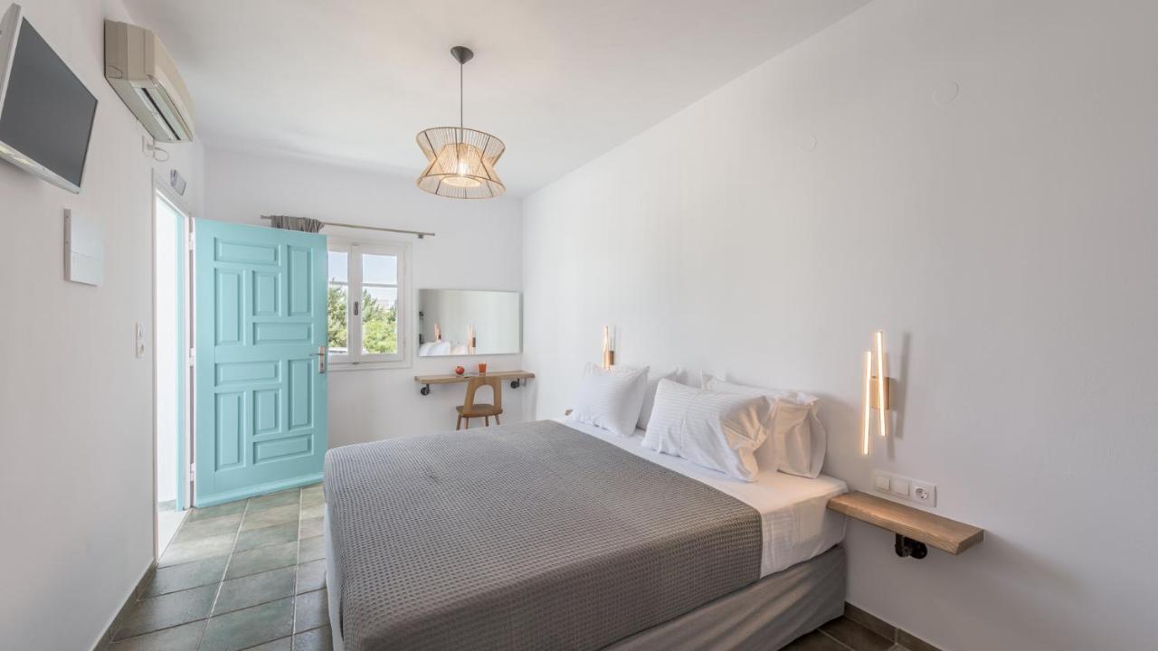 Michalis Studios Pollonia