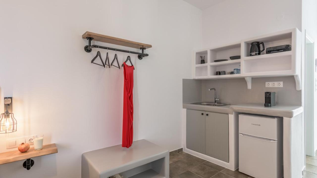 Michalis Studios Pollonia