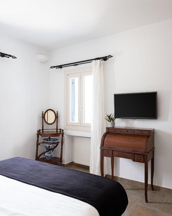 Phos Villa *