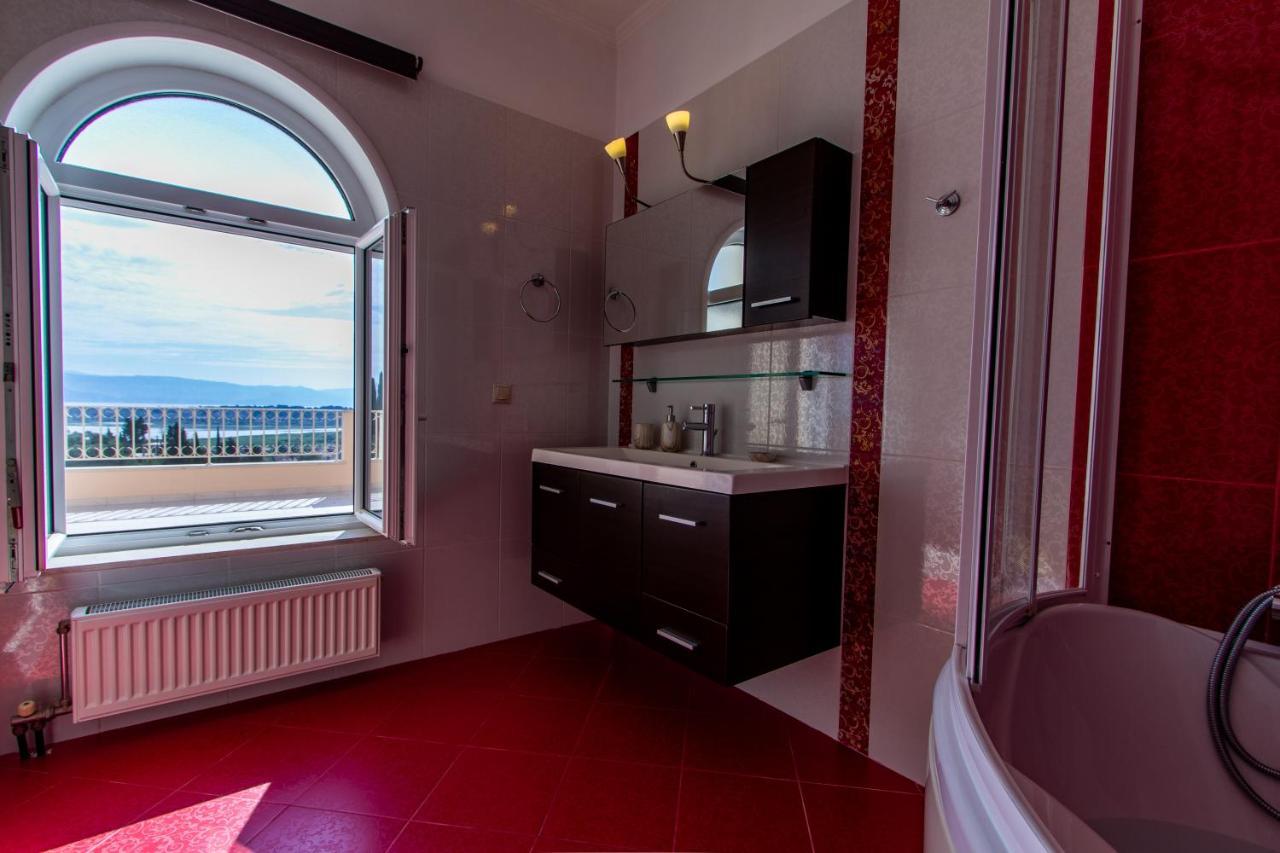 Villa Aeras Luxury
