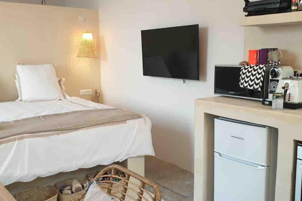 Boho Luxury In Kali Strata Apartment Symi
