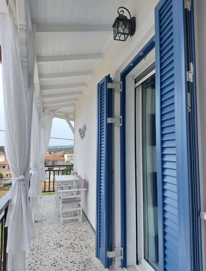 Blue Window Finikounta