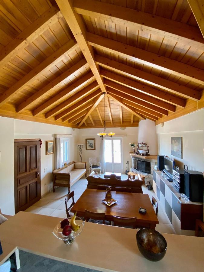 Elichrisos Spetses Agioi Anargyroi (Attica)