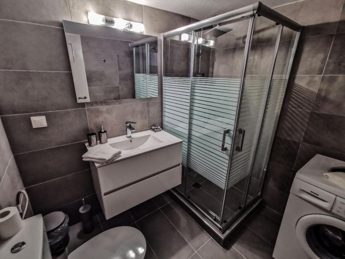 Apartment Silver *