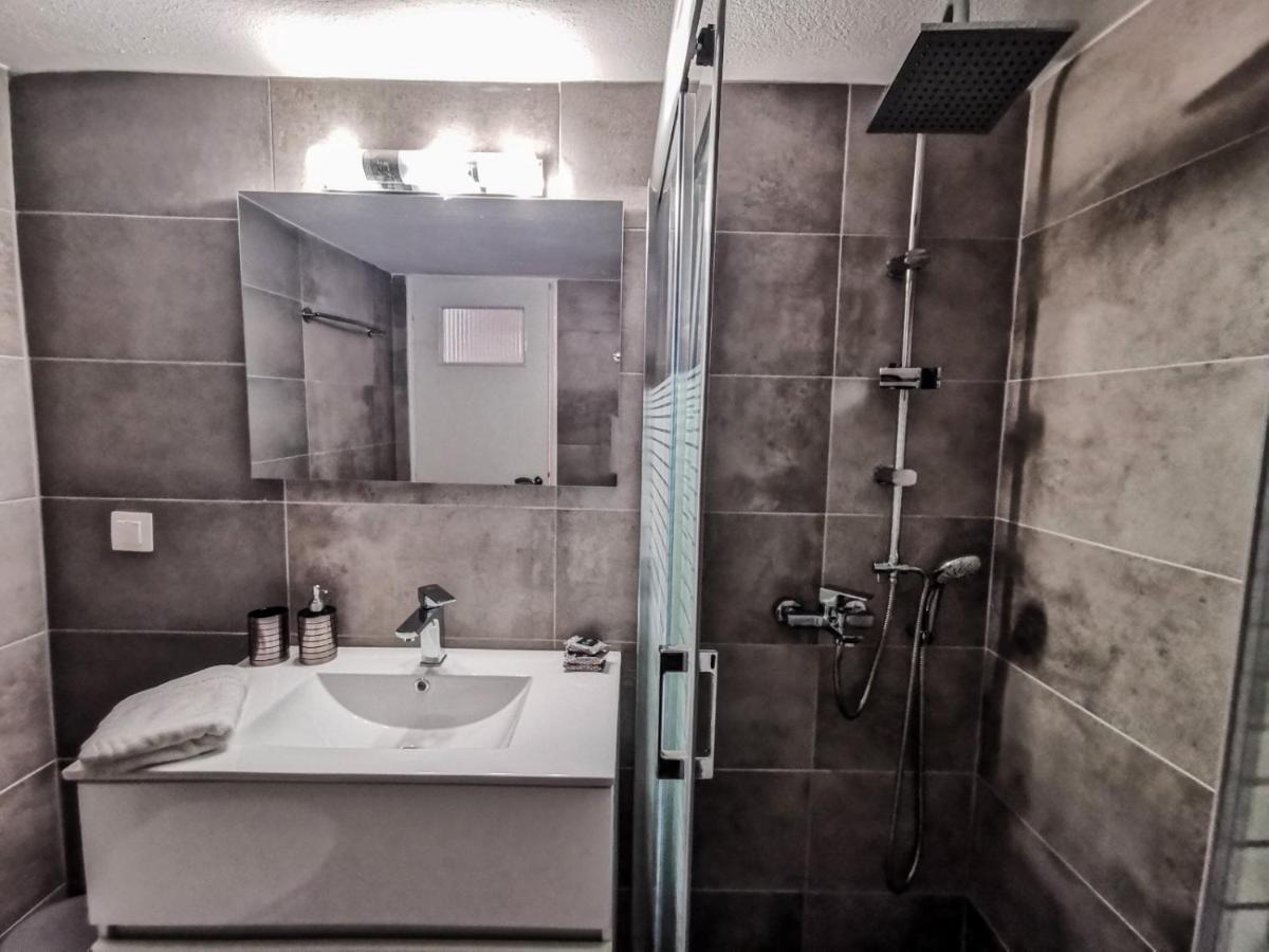 Apartment Silver