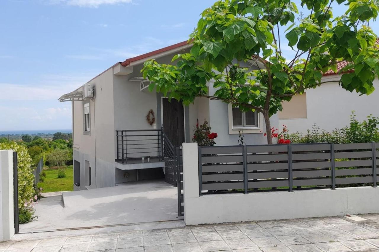 Holiday home Lia's *