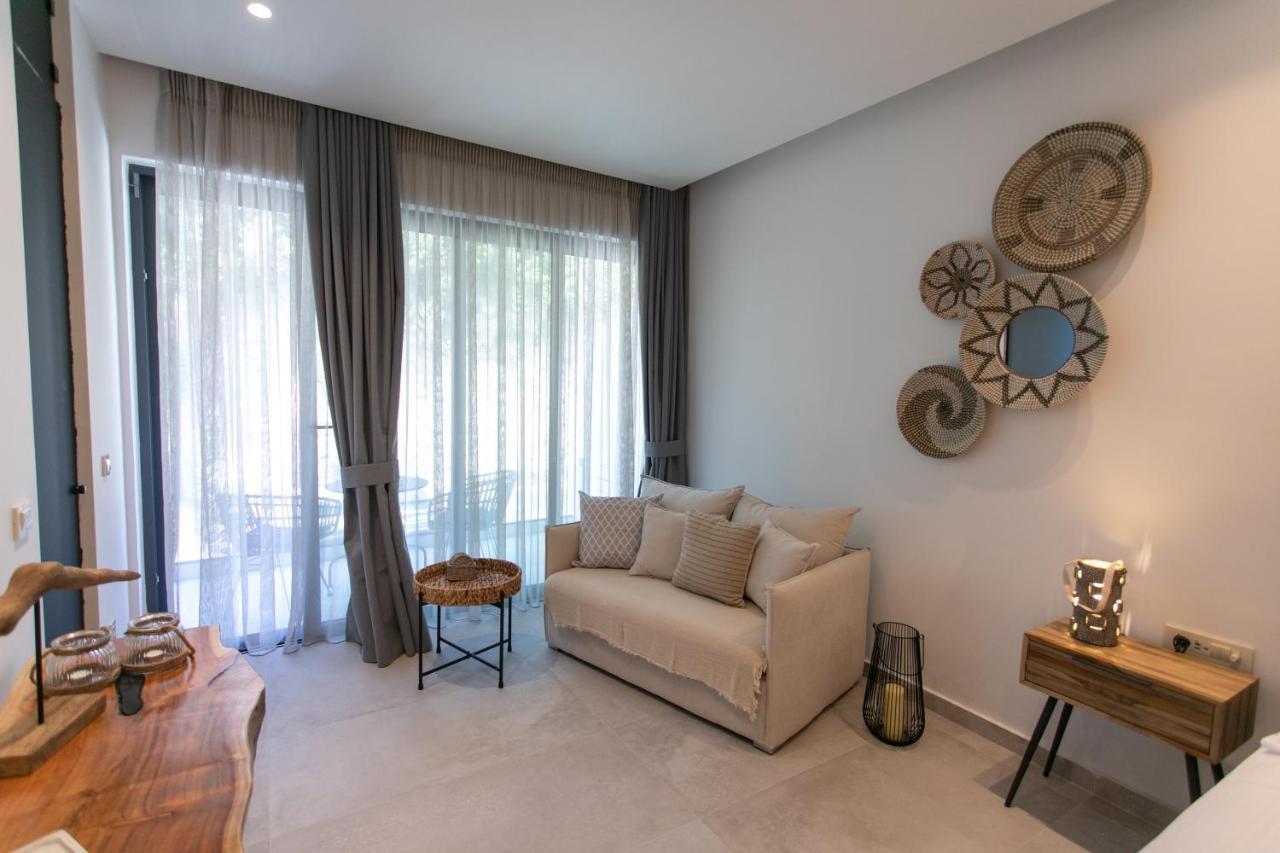 Anassa *
