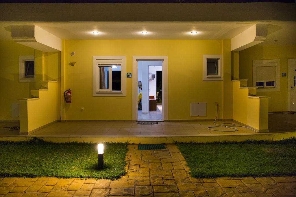 Aparthotel Vakis 3*