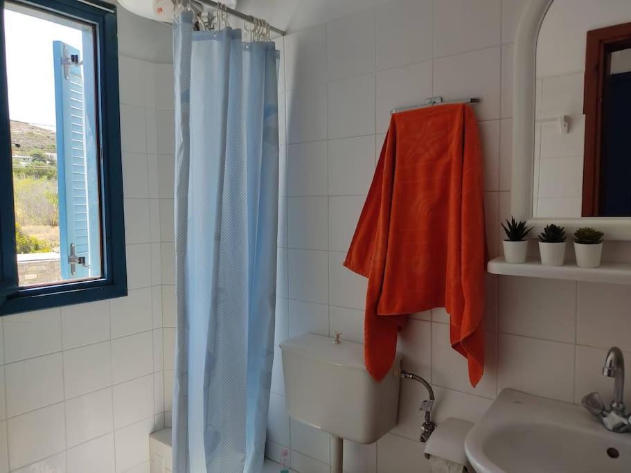 Peaceful Getaway For 2 - Amazing Sea View/sunbeds! * Ambelas