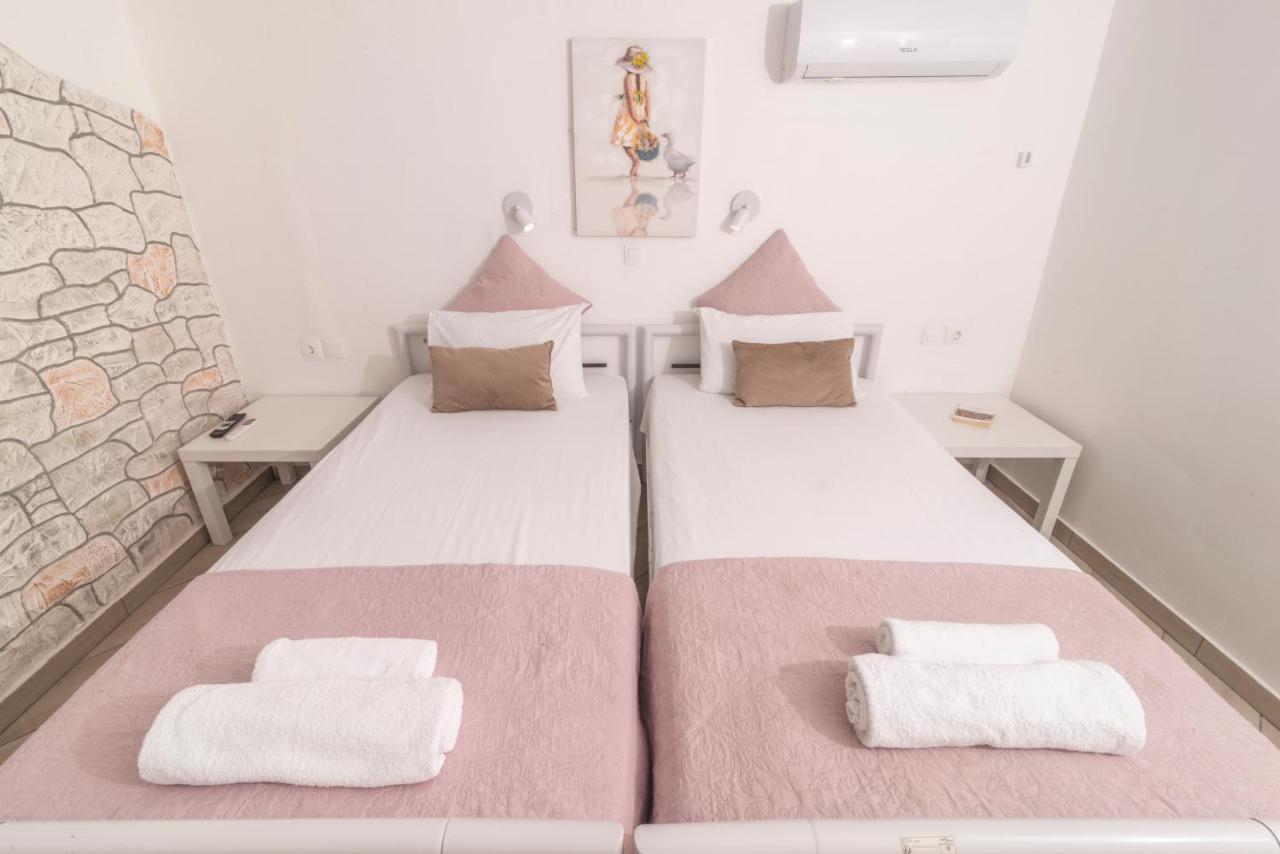 Karavos Waterfront Villa Skopelos Town