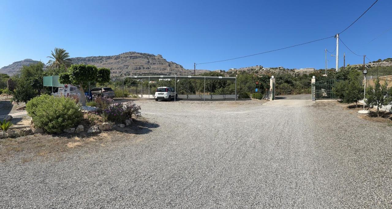 Sifis Pefkos Apartment *