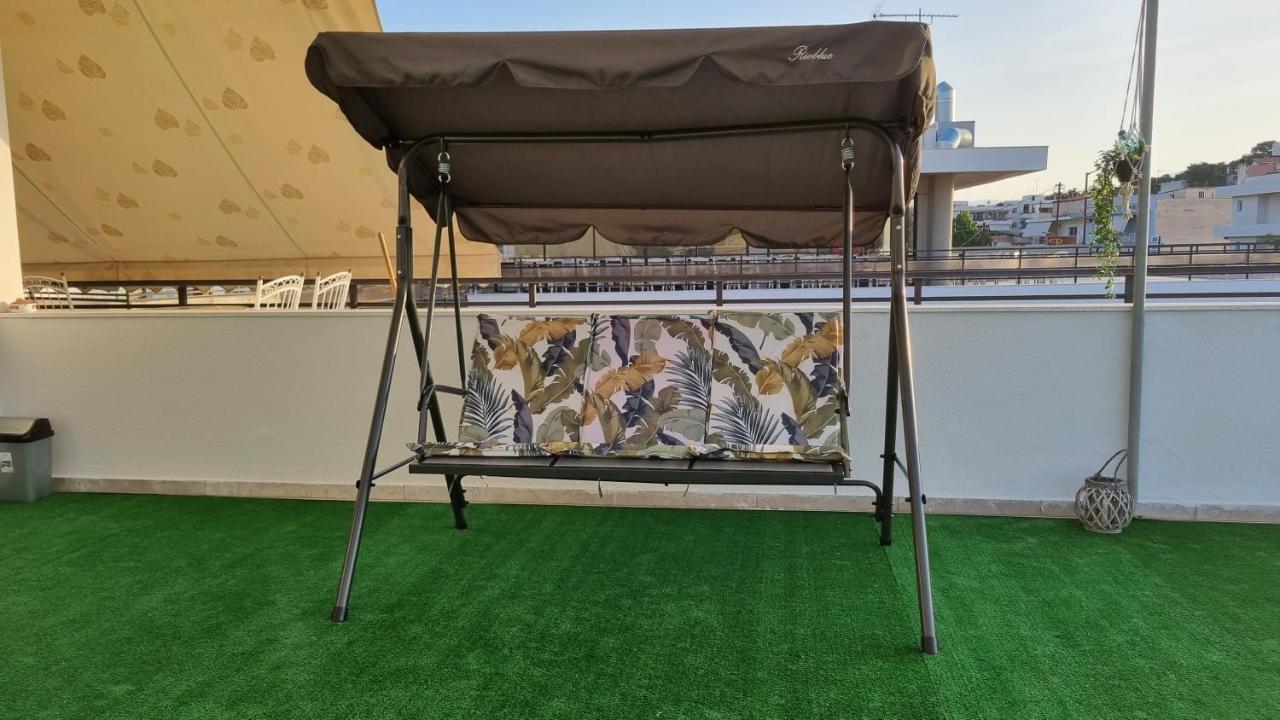 Apartment με θέα στη θάλασσα: *