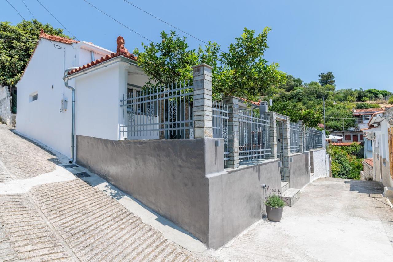 Holiday home Afrodite's House Glossa