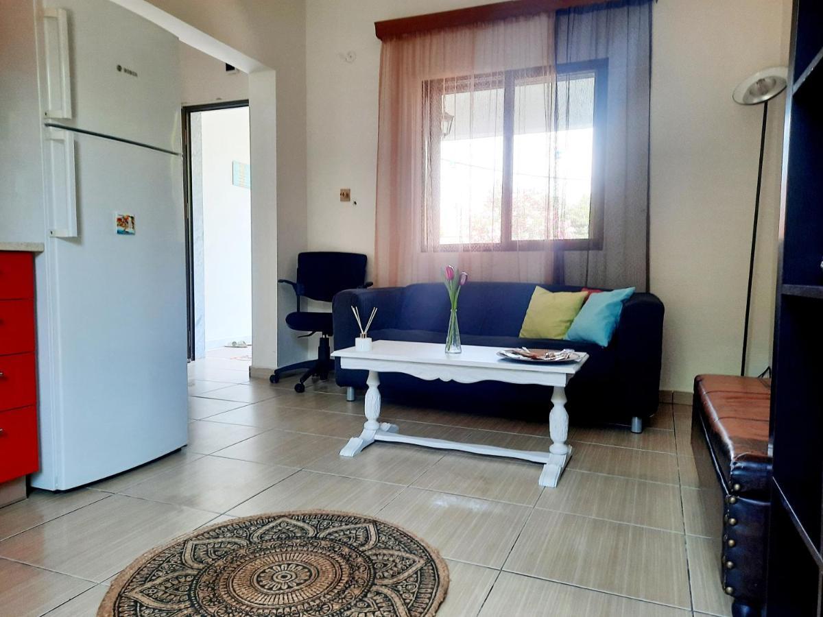 Apartment Think Blue In Nea Vrasna