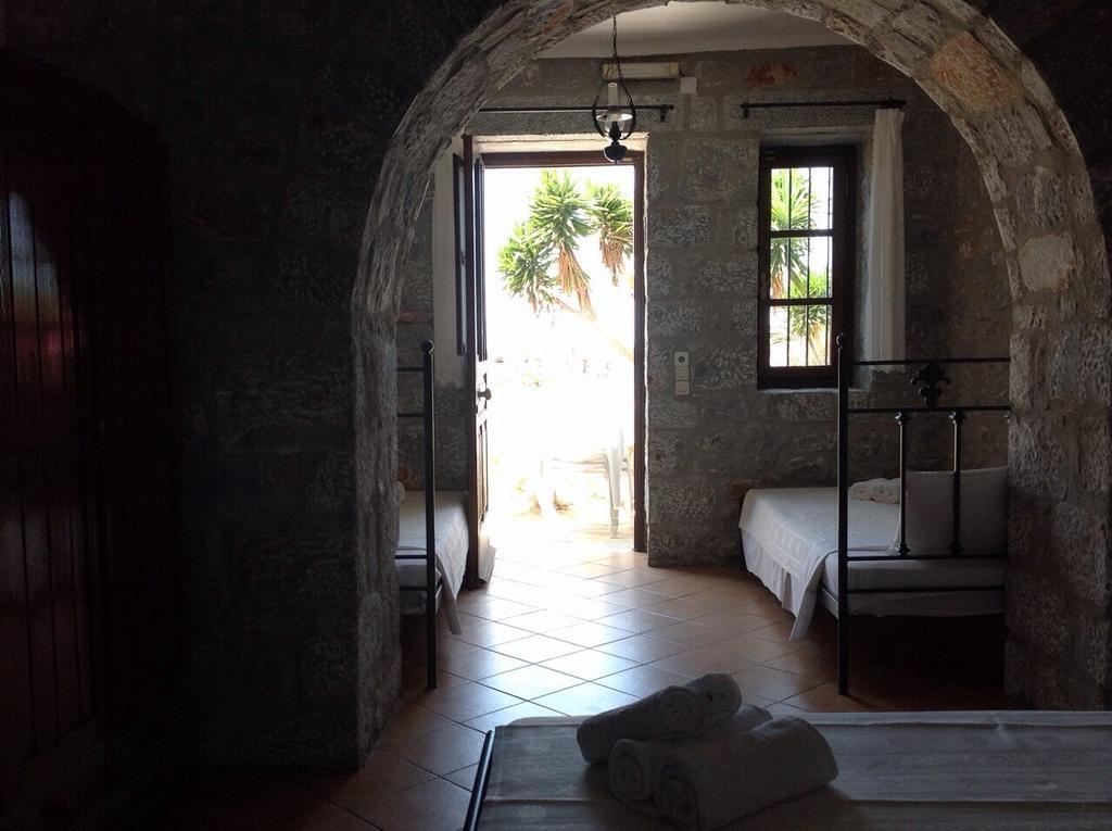 Guest house Las - Giannakakoy Traditional Stone Houses Neo Oitilo