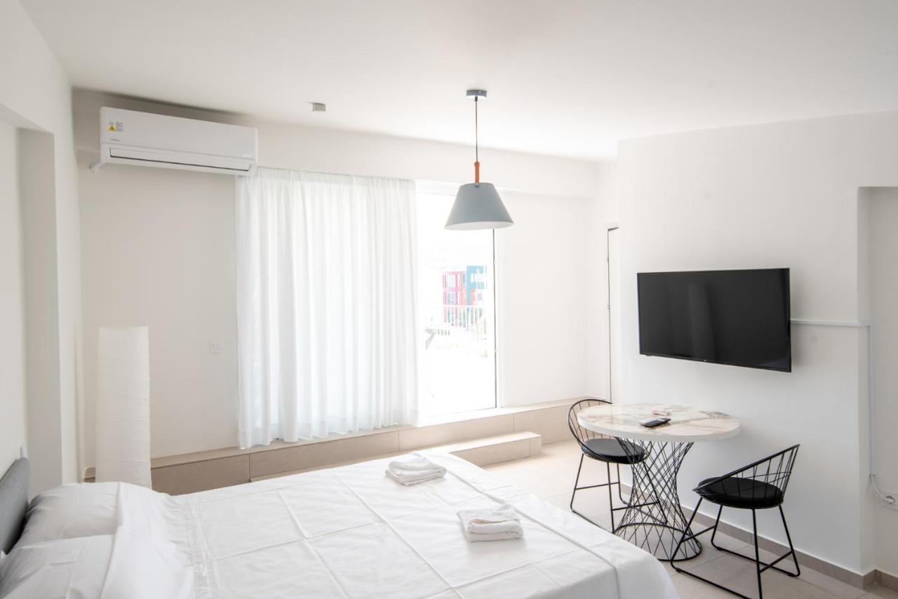 Ennea Suites-null