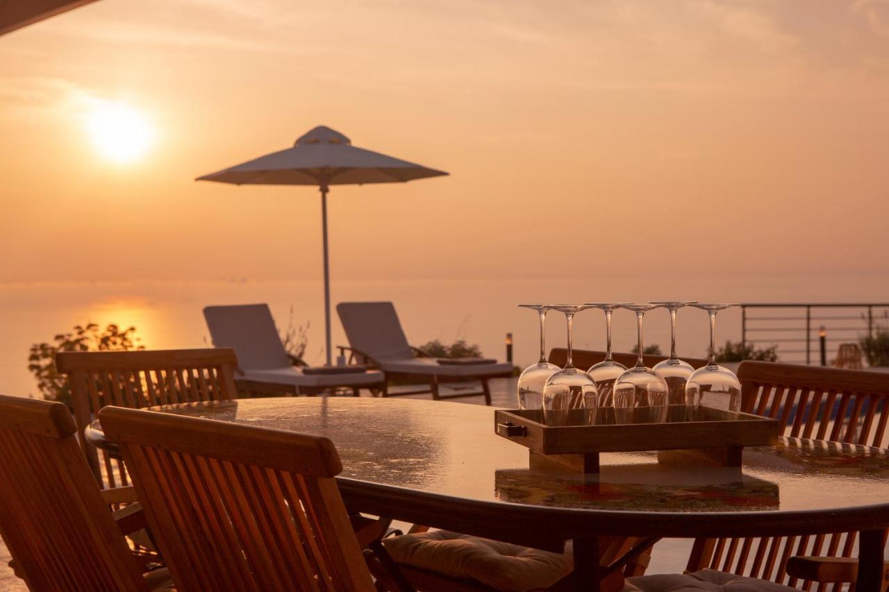 Villa Avraam Sunset With Private Heated Pools By Imagine Lefkada *