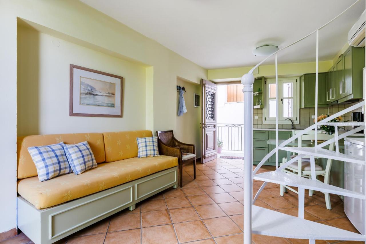 Sentefi Maisonette * Skopelos Town