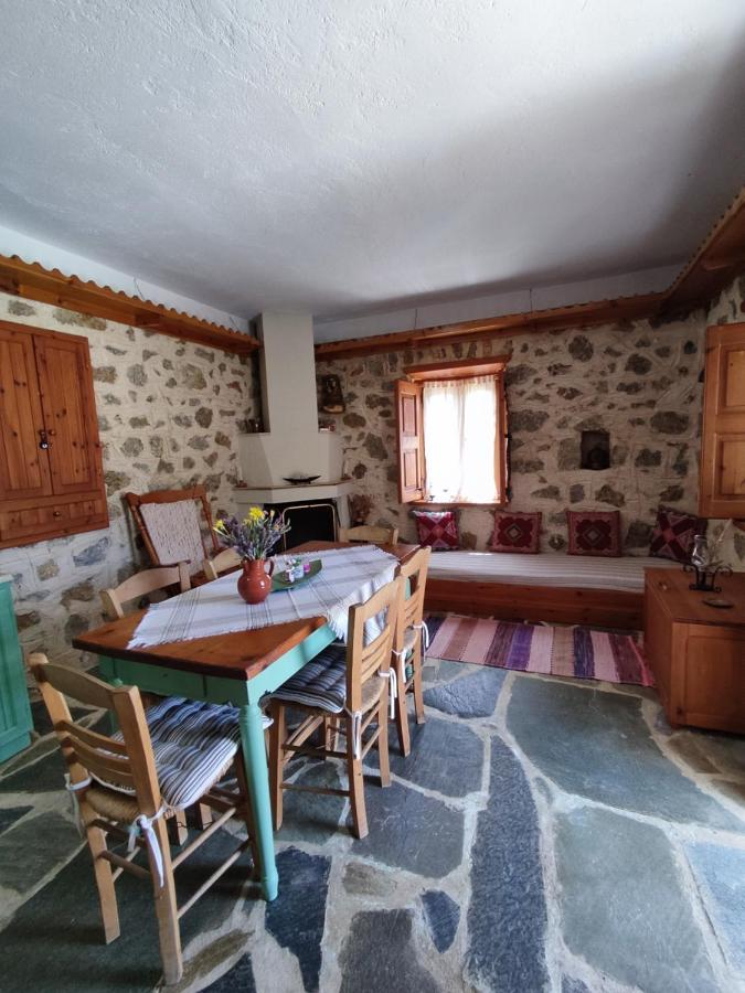 Calliope Stone House Holiday home *