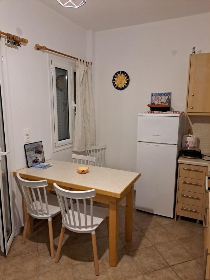Apartment With Sea View And Balcony 60m From Aegina