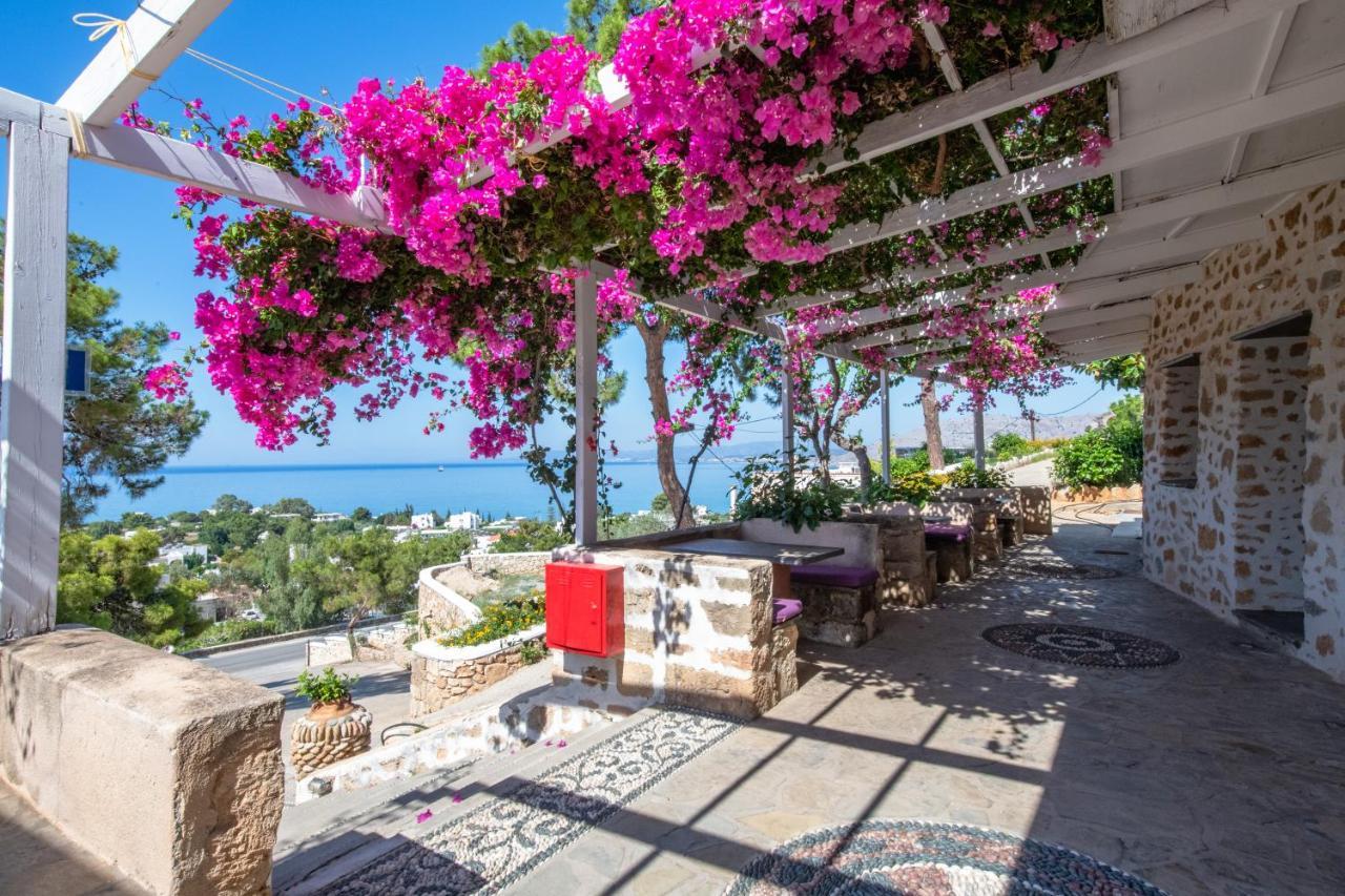 Hotel Karpathios Pefkos 3*