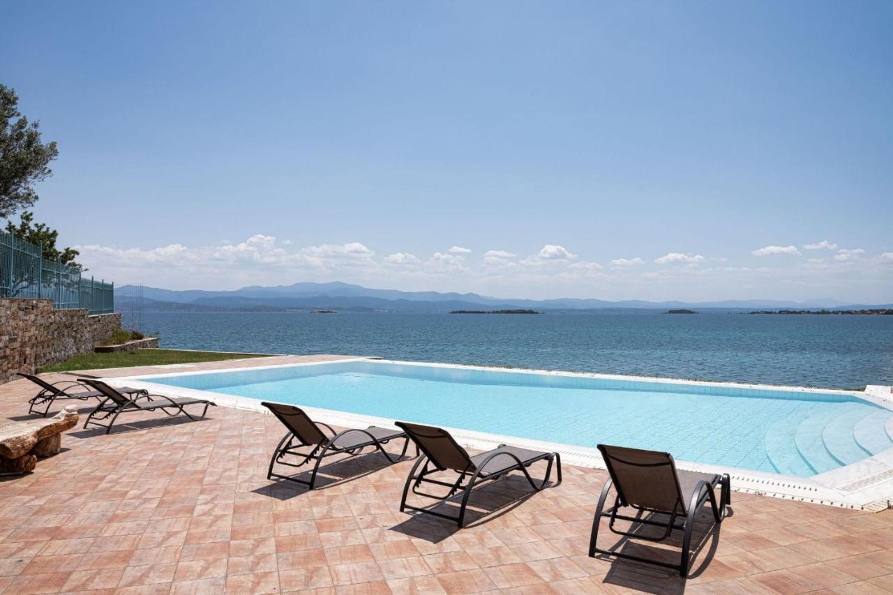 Apartment Eretria Luxurious Seafront Chalkida