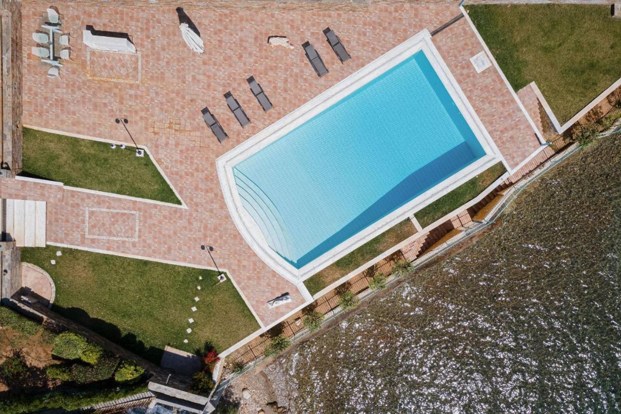 Eretria Luxurious Seafront Apartment *