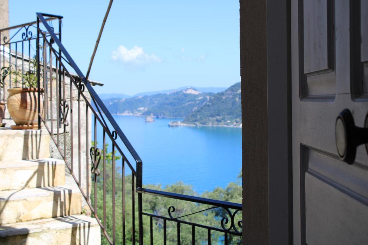 Artistic Sea View House Apartment