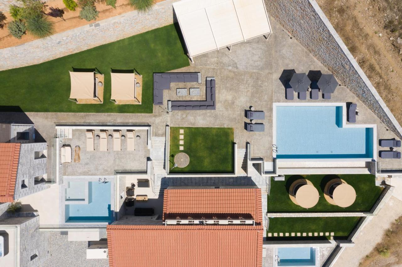 Viveverde Villa, Featuring 3 Pools - Walking Distance To & Shops, By Thinkvilla Bali (Crete)