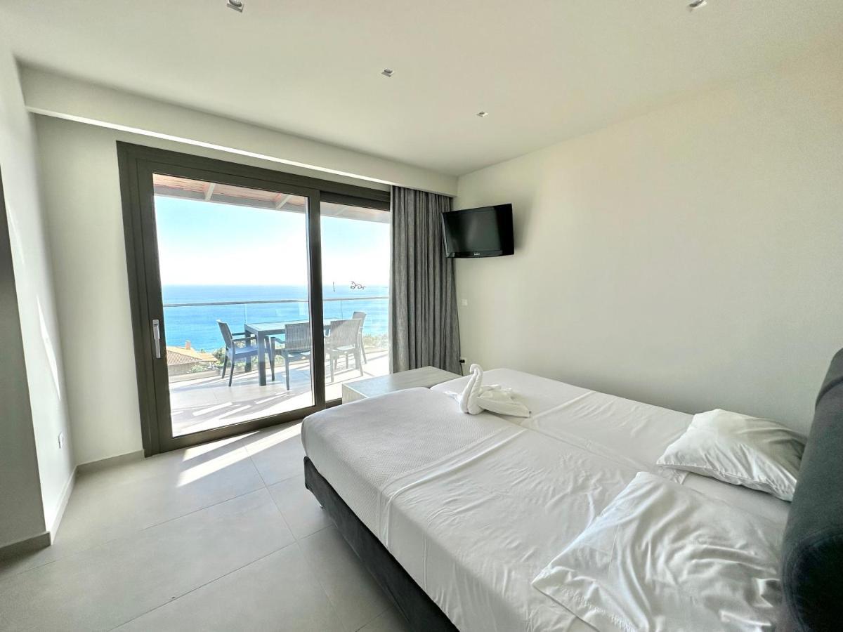 Aparthotel Aristomenis Studios *
