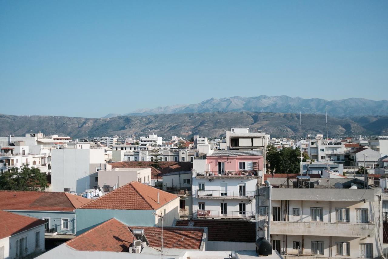 Sky-high 70sqm Penthouse W. Stunning Views - 05 *