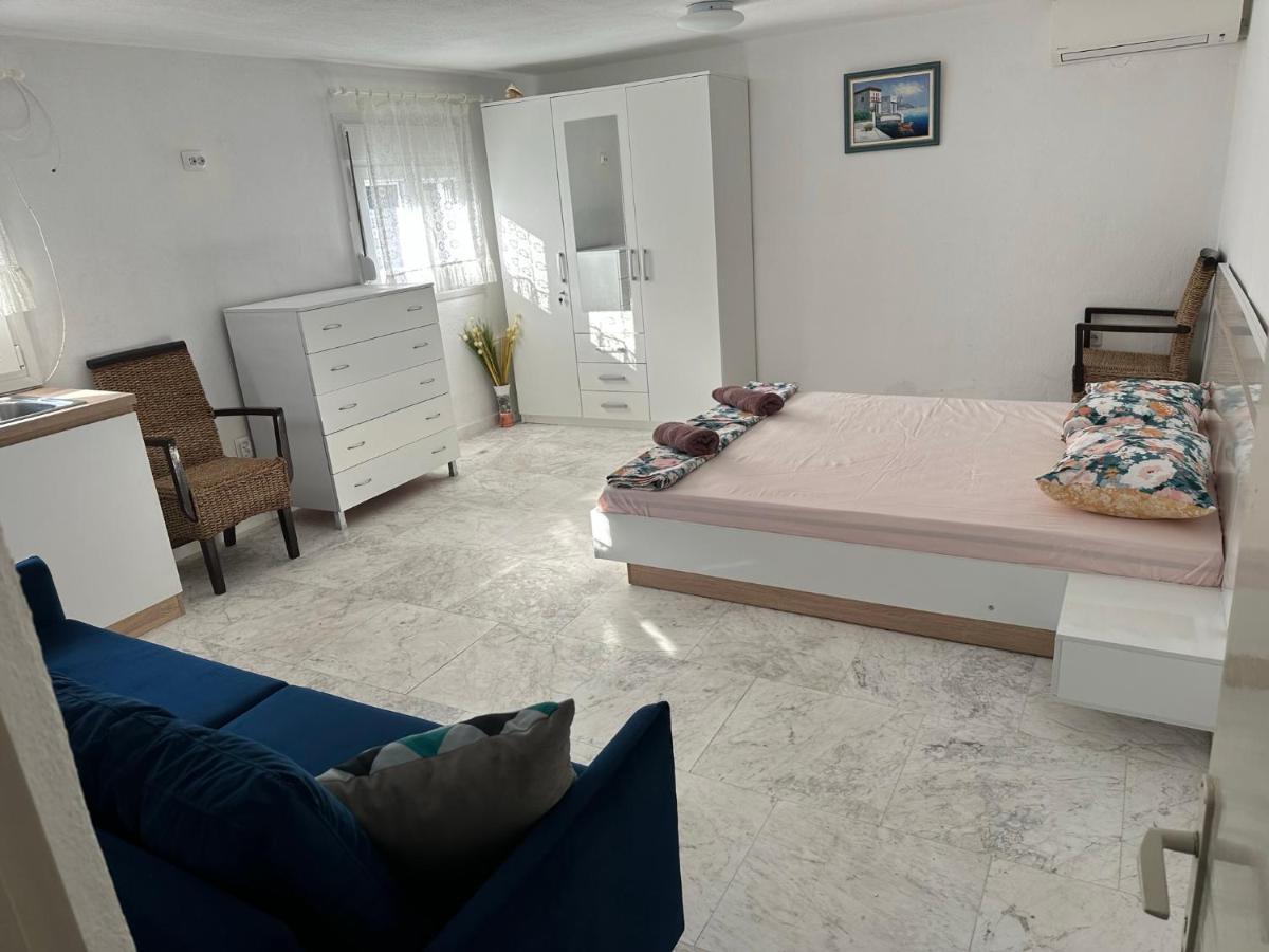 Summer House Dabovi Holiday home